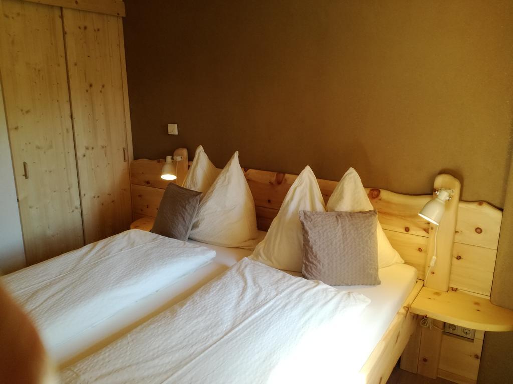 Haus Der Sonne Apartment Kotschach-Mauthen ภายนอก รูปภาพ